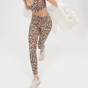 Aerie offline real me leapord print twist leggings NWT